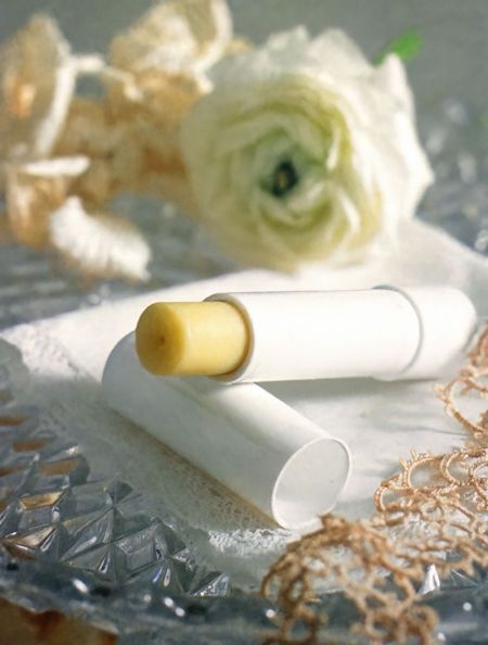 Make Your Own Cocoa Butter Lip Balm thumbnail