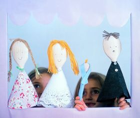 Wooden Spoon Puppets Will Make You Laugh thumbnail