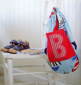 Make a Homemade Duffel Bag thumbnail