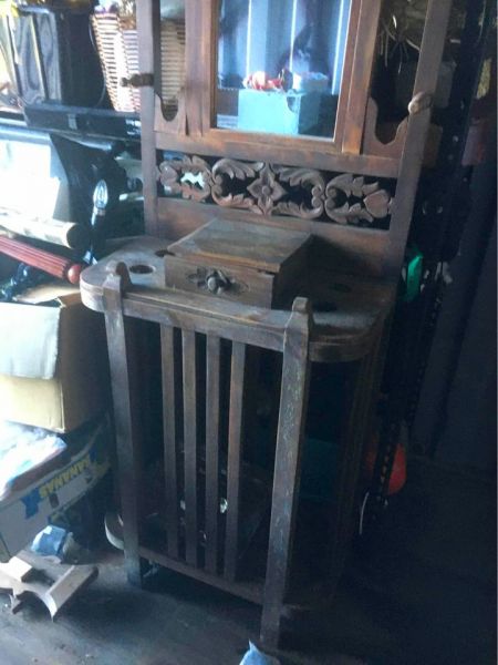 Is it better to paint or varnish this old vintage hall stand? image two