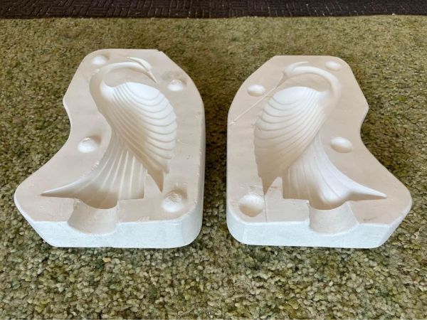 How to use a plaster mold for casting clay? image one